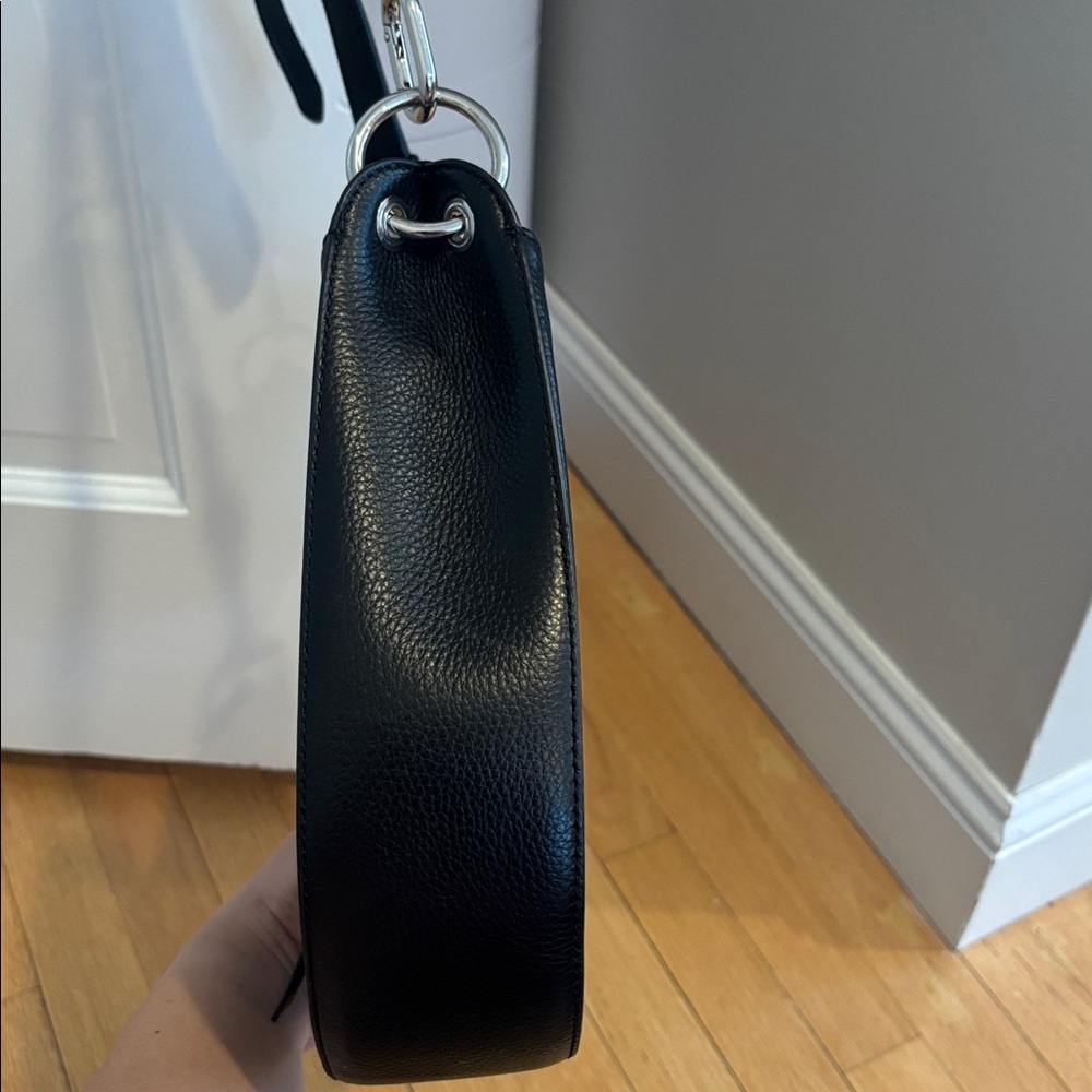 Chic Black Leather Bag with Silver Accents - Picture 5 of 5